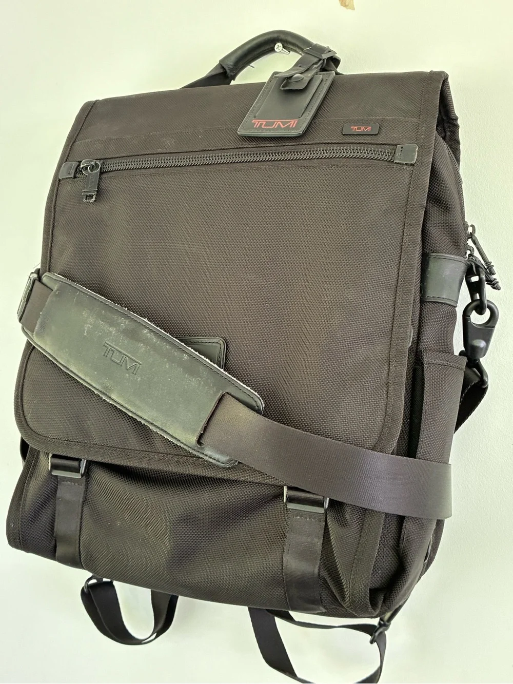 Tumi Black Nylon Convertible Backpack Shoulder Strap Messenger Bag